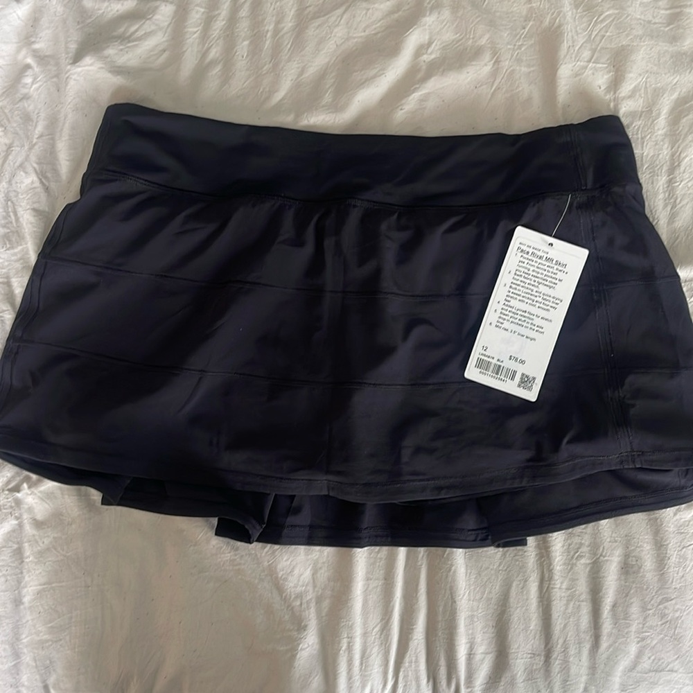 NWT Lululemon race rival skirt
